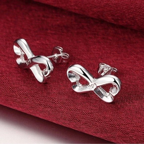 925 Sterling Silver Fashion Infinite Love Heart Stud Earring For Women - Picture 3 of 5